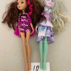 2 Mattel Ever After High Dolls